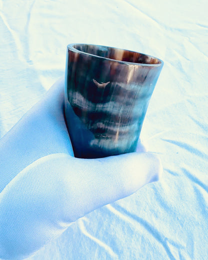 Petit gobelet fait main avec possibilité de gravure, verre indien, possibilité de personnalisation pour cadeau, gravure. Couleur foncée