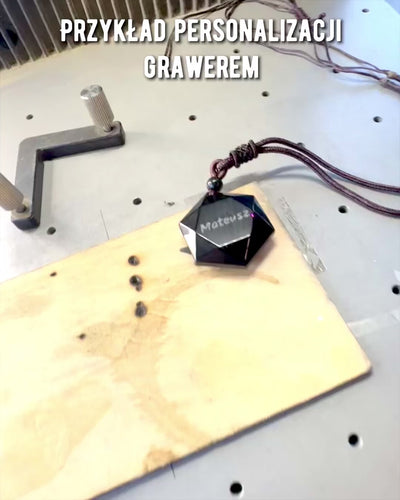 Amulette en obsidienne noire "Étoile de David", possibilité de personnalisation avec gravure pour cadeau