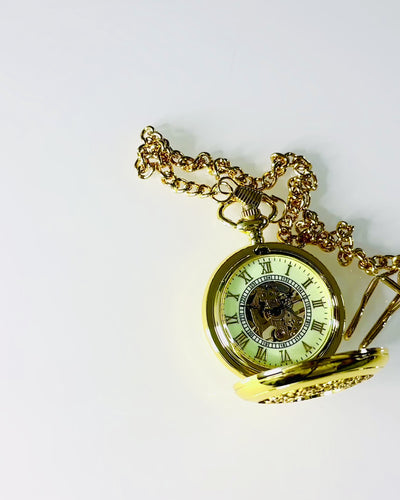 Retro Carved Pocket Watch with Hand-Wound Mechanism, Gold Color with Roman Scale and Luminous Dial, Vintage Style