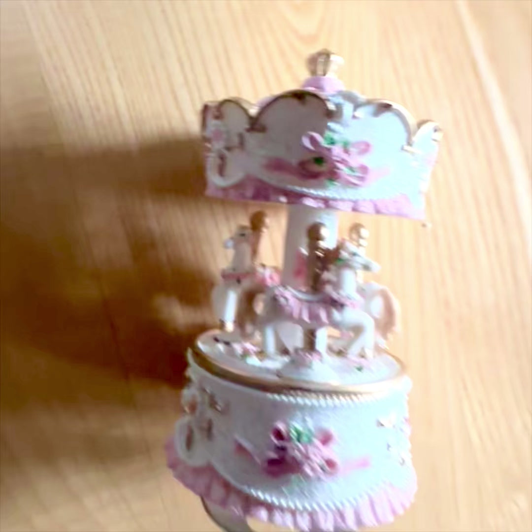 Carrousel boîte à musique pastel MP-333 avec gravure