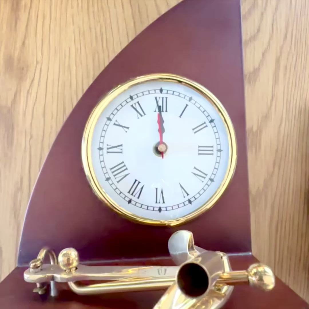 Elegantes maritimes Schreibtischset mit Uhr und Stifthalter aus Messing und lackiertem Holz – Gravur-Personalisierung – Perfektes Geschenk für den Chef oder Liebhaber des Vintage-Stils – Maße 16 x 12,5 x 23 cm  