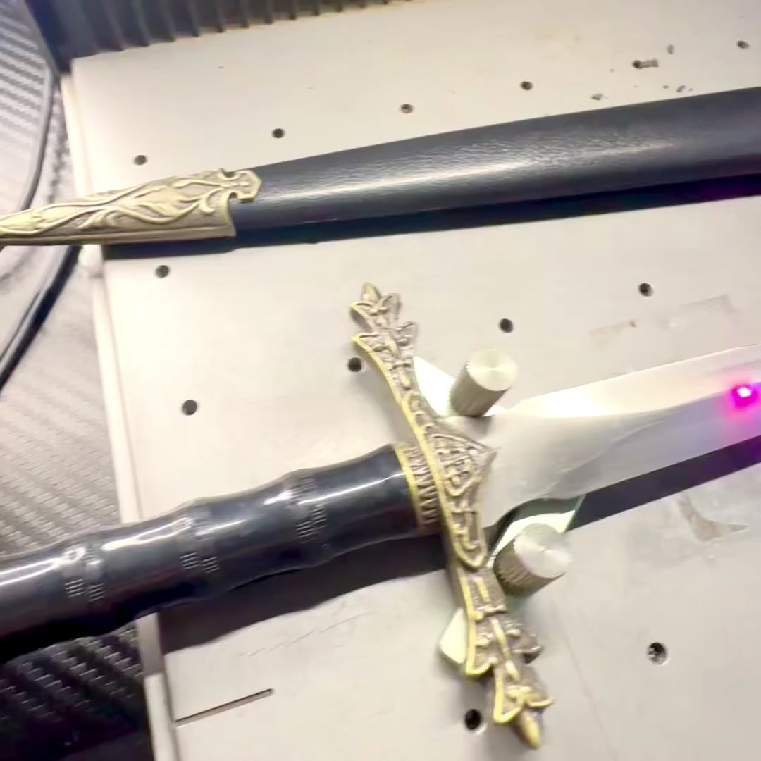 34 cm Knight’s Dagger Decorative Replica with Engraving Option