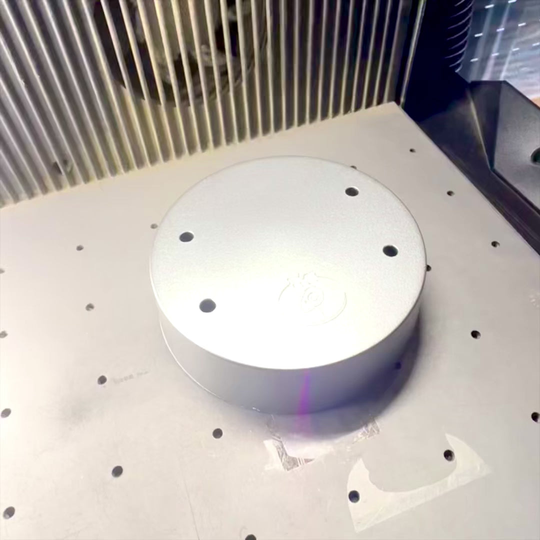 Pendule magnétique Perpetuum Mobile gravé