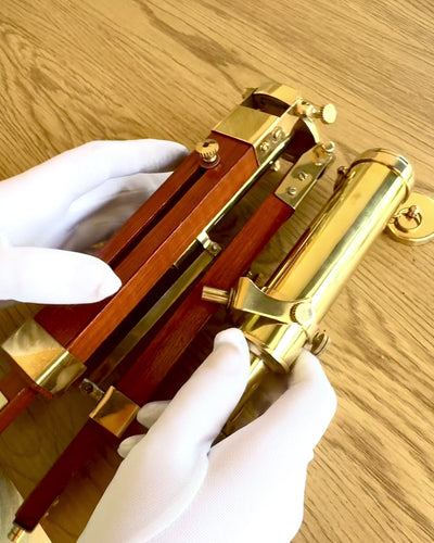 Lunette Céleste sur Support en Bois 41 cm, possibilité de personnalisation avec gravure pour cadeau