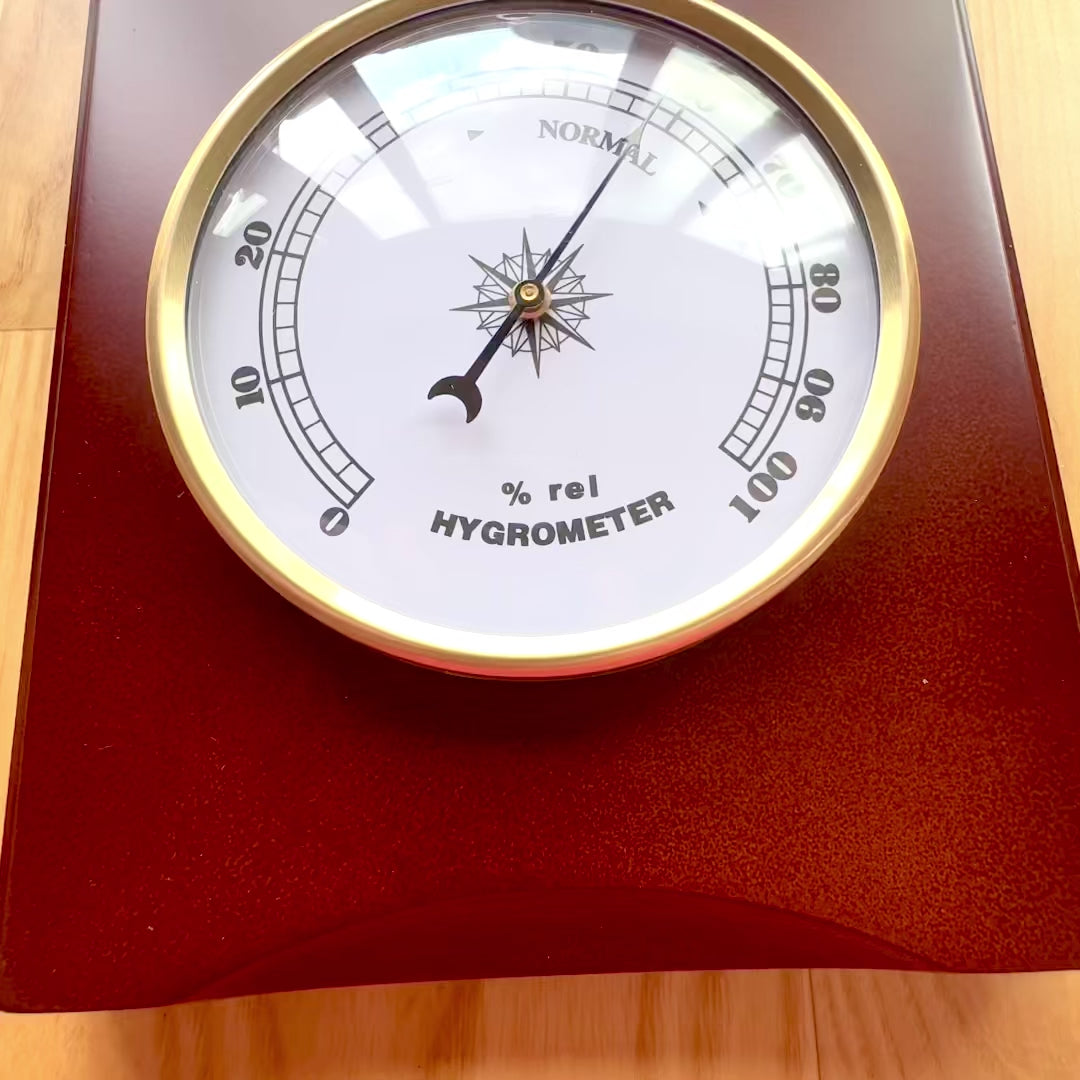 Station météo rétro élégante 36 cm avec gravure – Baromètre, thermomètre, hygromètre dans un boîtier en bois