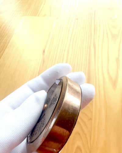 Mini Calendrier du Capitaine "Navigator" – décoration en laiton avec l'esprit de la navigation, option de gravure pour cadeau, 5 cm de diamètre