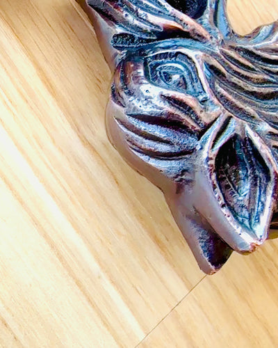 Laska Spacerowa Wolf - Legno di Mango Indiano con Possibilità di Incisione, decorazioni dorate marroni