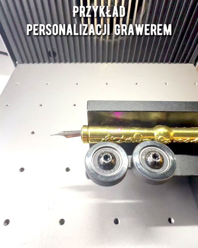 Ensemble Calligraphique Exclusif, stylo-plume à tremper et ensemble d'encres, personnalisation par gravure