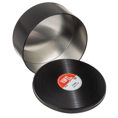 Boîtes en métal, stylisées comme des disques vinyles dans un esprit rétro, possibilité de personnalisation par gravure