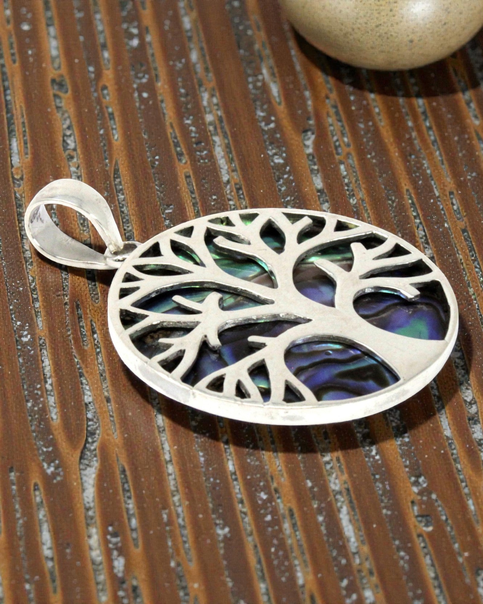 Pendentif en argent Arbre de vie 30 mm – Abalone Ocean Glow