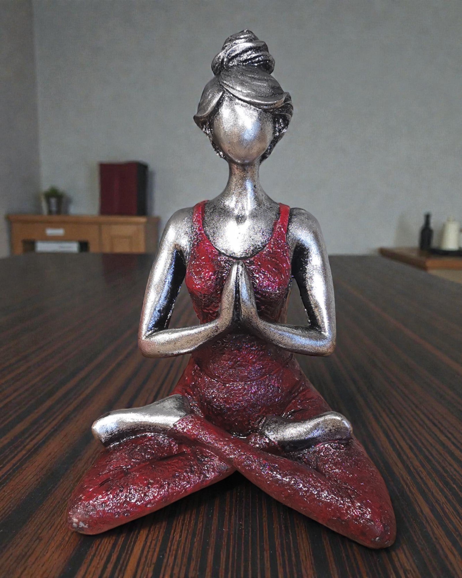 Figurine de femme 24 cm – Yoga Harmonie argent-bordeaux